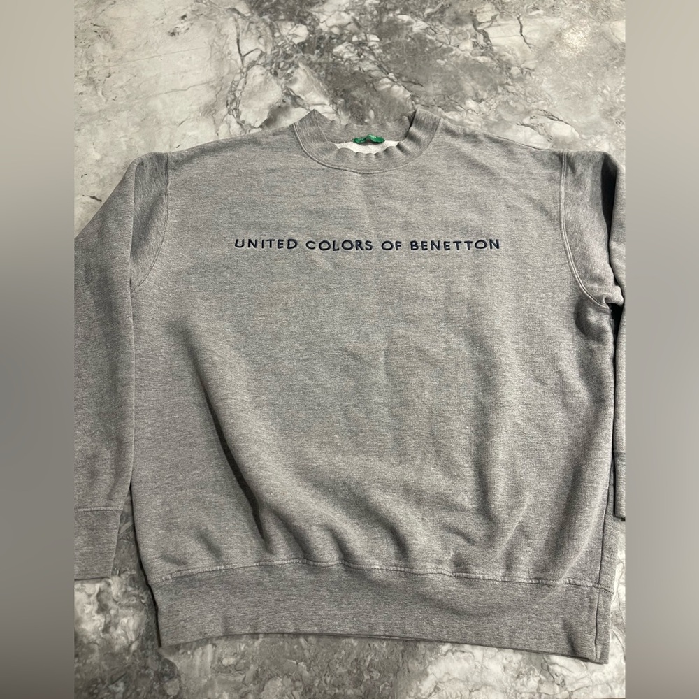 Vinatge United Colors of Benetton Grey Crewneck Sweatshirt